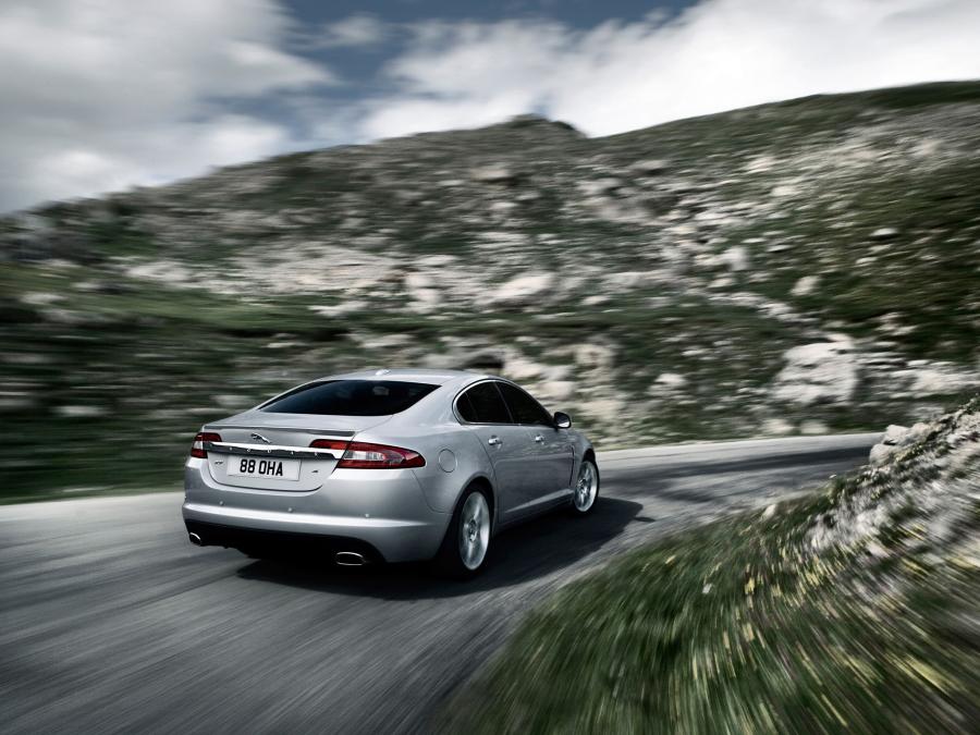  Jaguar XF Diesel S 2009 года  (фото 12 из 82)